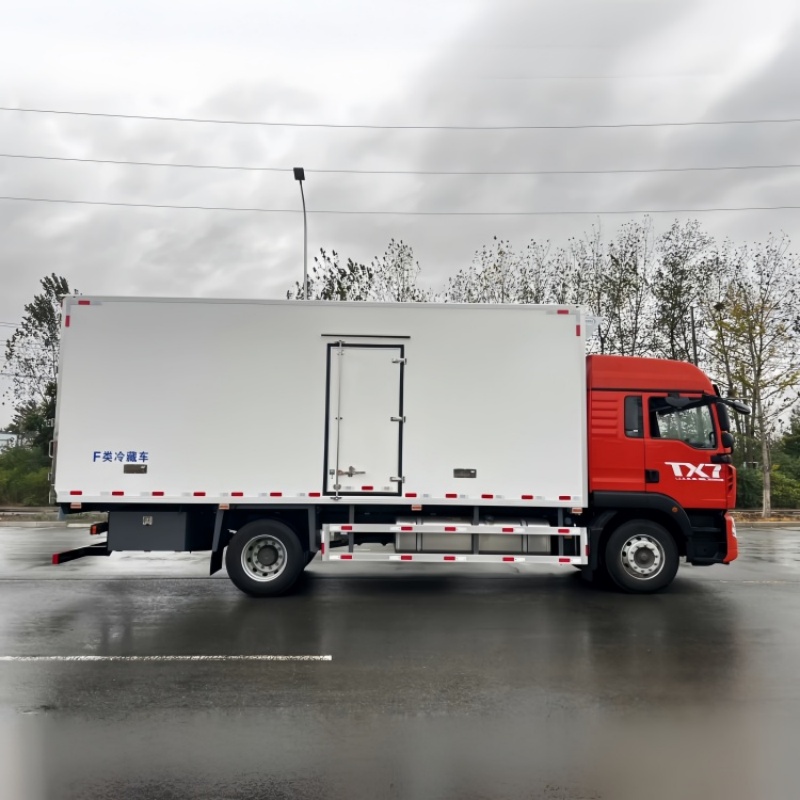 Sinotruk 4×2 single-axle high-efficiency fresh food cold chain transportation truck