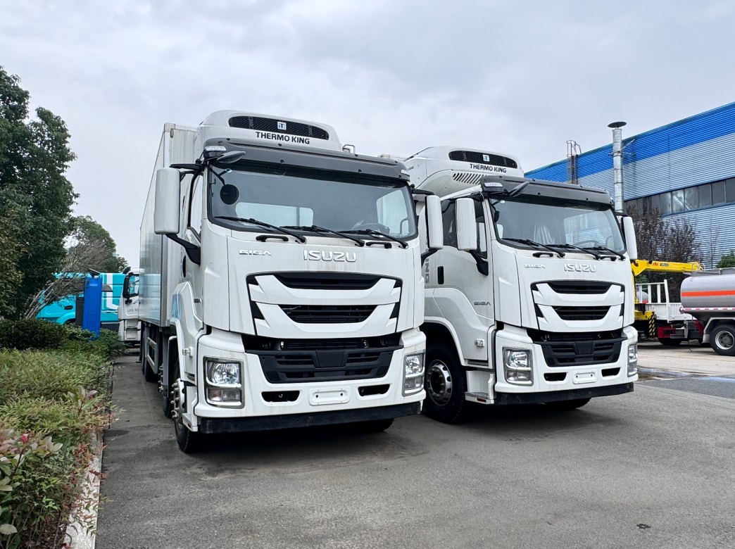 8x4 Isuzu Heavy Duty Freezer Truck 8x4 Isuzu Heavy Duty Freezer Truck