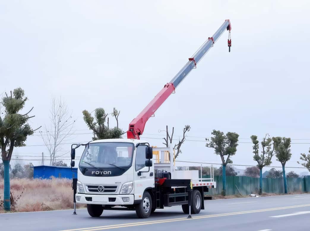 Reliable Foton 4T Straight Boom Truck Mounted Crane