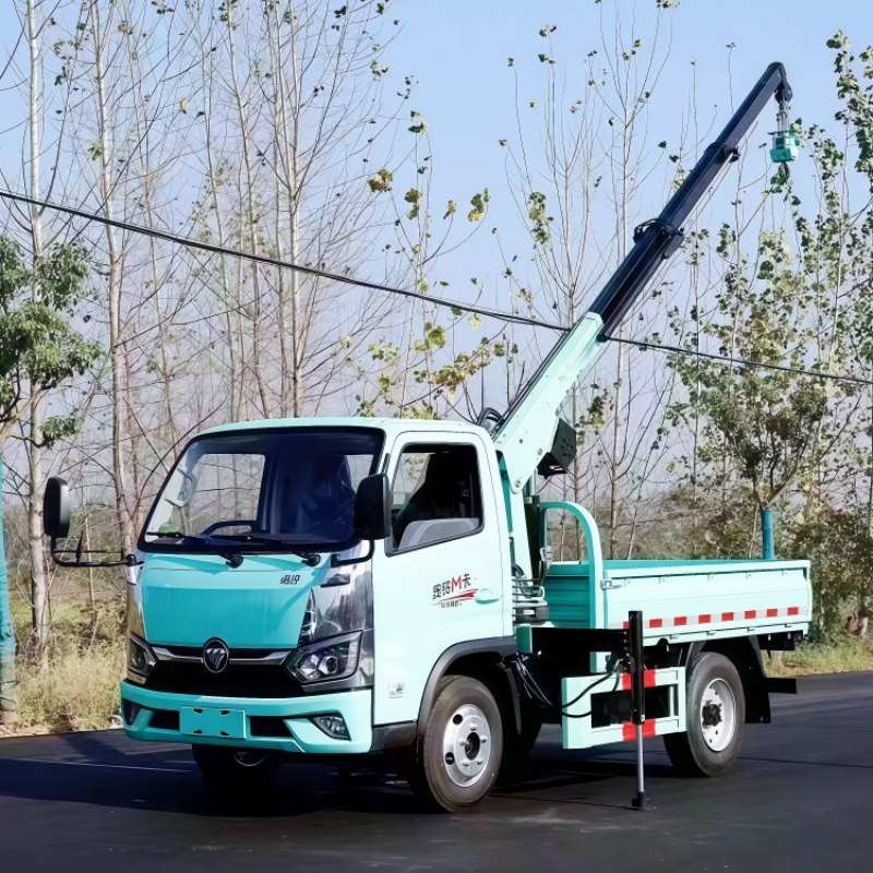 Foton light duty crane truck
