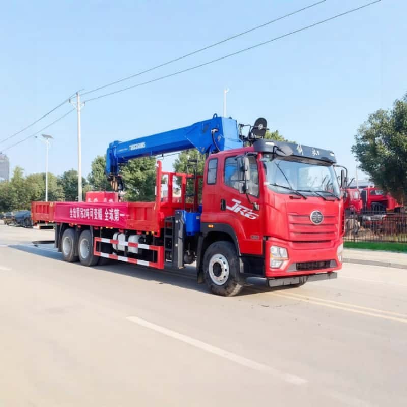 FAW  Heavy Duty Crane Truck with XCMG 14-Ton Stiff Boom Crane