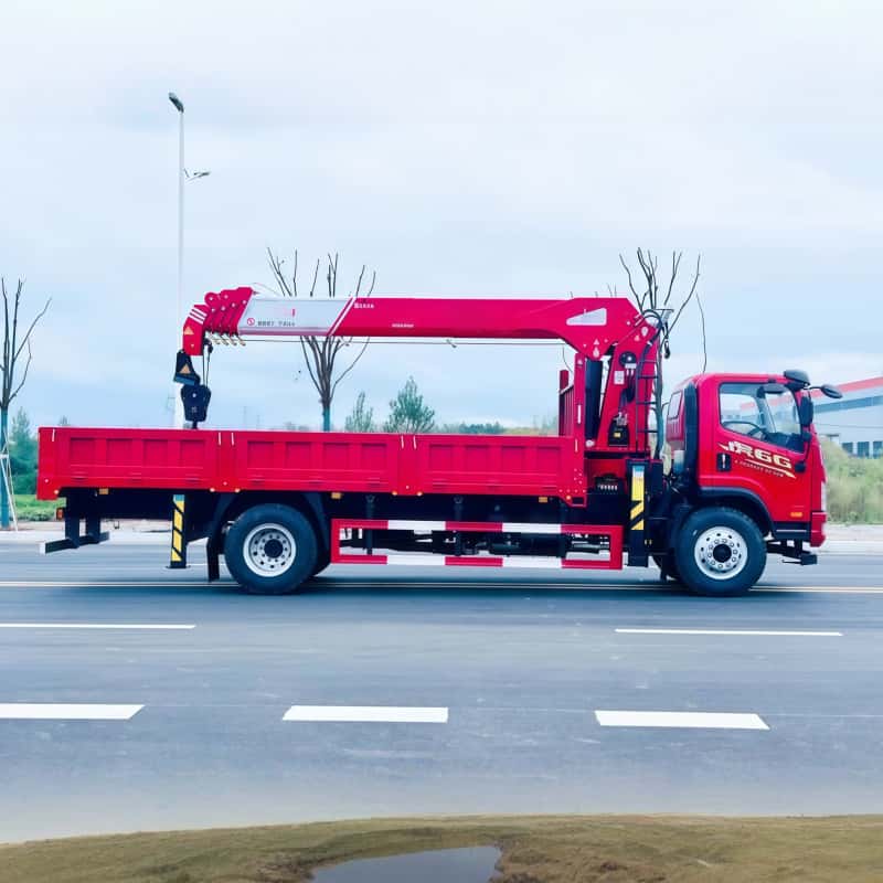 FAW 8-Ton Crane Truck with XCMG Stiff Boom Crane