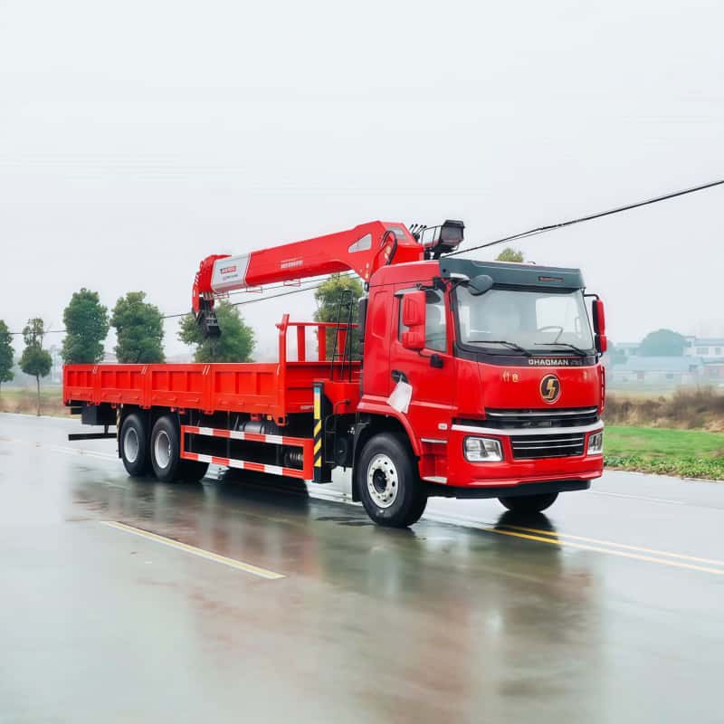 Shacman XCMG 12-ton Multi-functional truck-mounted crane
