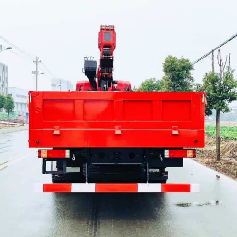Shacman XCMG 12-ton Multi-functional truck-mounted crane