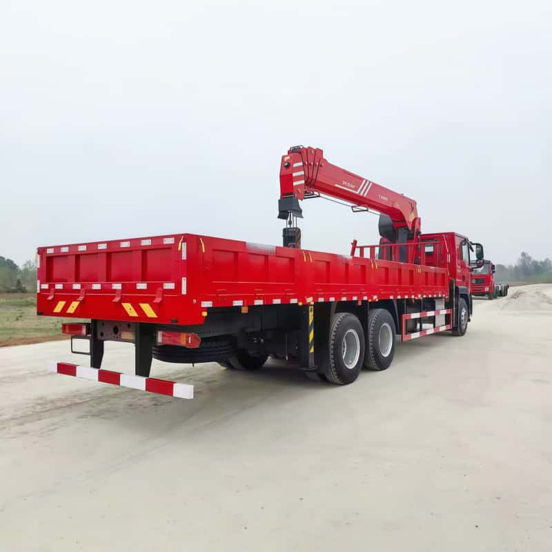 Sinotruk Heavy Duty Crane Truck with XCMG 14-Ton Stiff Boom Crane