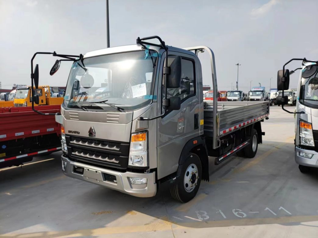 4x2 Stake Cargo Truck