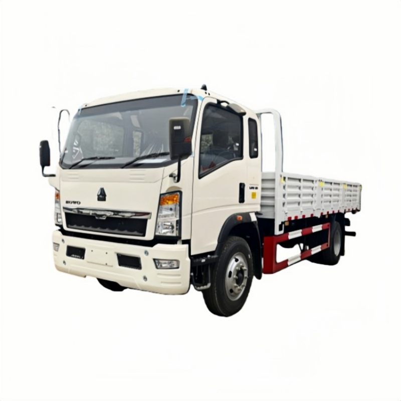 HOWO 4×2 light truck with stake bed and half-row cab