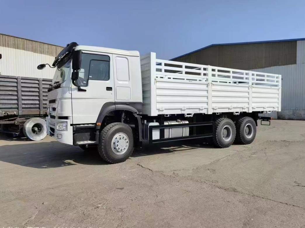 HOWO Stake Cargo Truck HOWO Stake Cargo Truck