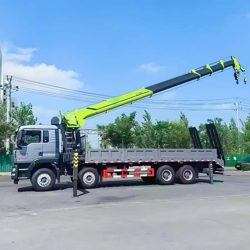 Sinotruk 14-Ton Multi-Functional Crane Truck