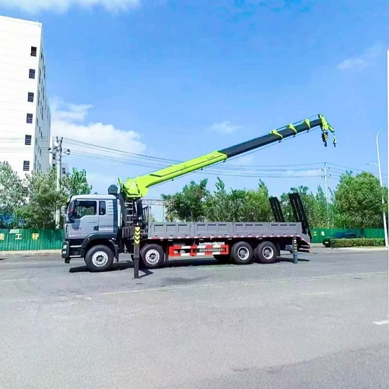 Sinotruk 14-Ton Multi-Functional Crane Truck