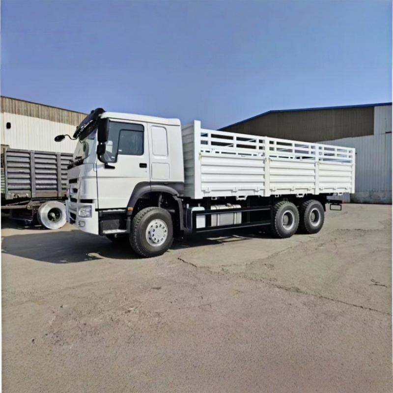 HOWO 6×4 stake truck