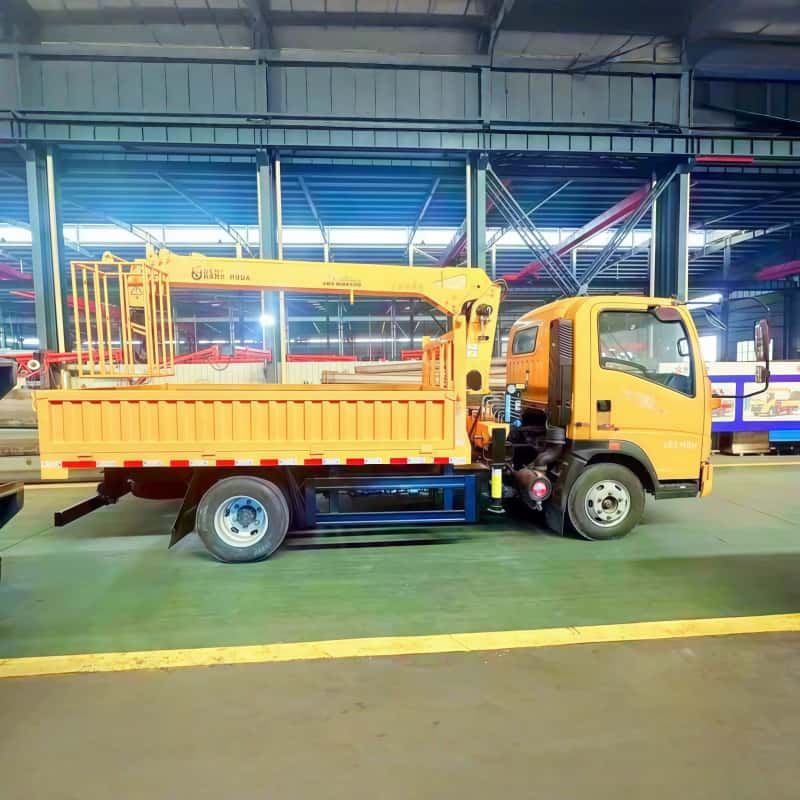 Sinotruk Crane Cargo Truck