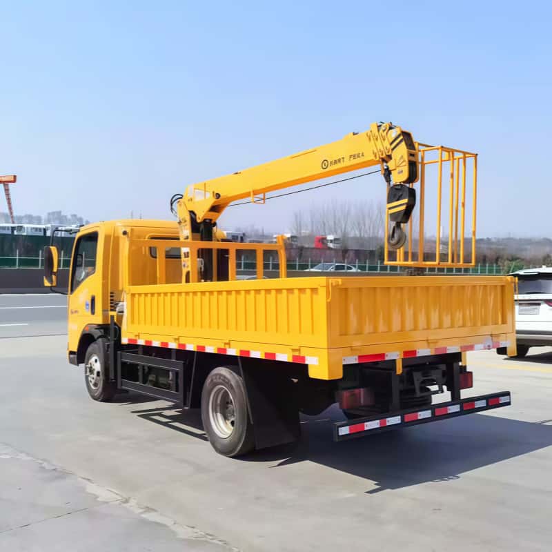 Sinotruk Crane Cargo Truck