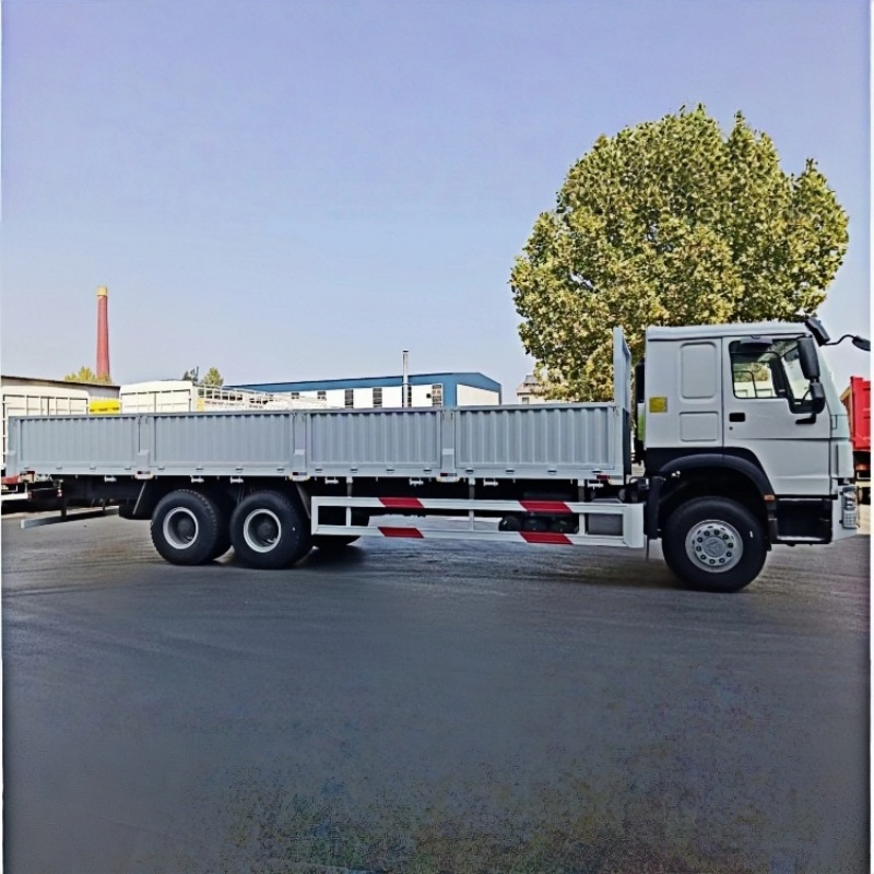 HOWO 6×4 9.6-meter stake truck