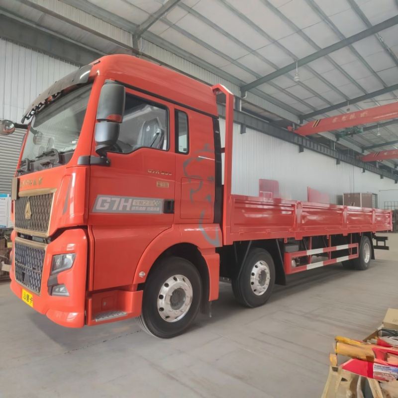 Sitrak 6×2 9.6-meter stake truck