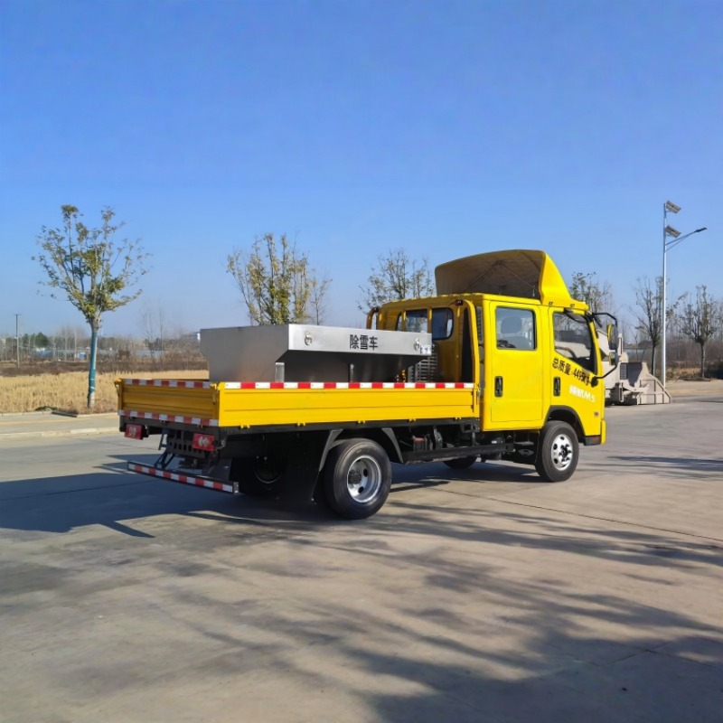 Foton Shiling Linghang M5 Double Cab Snow Melting Truck