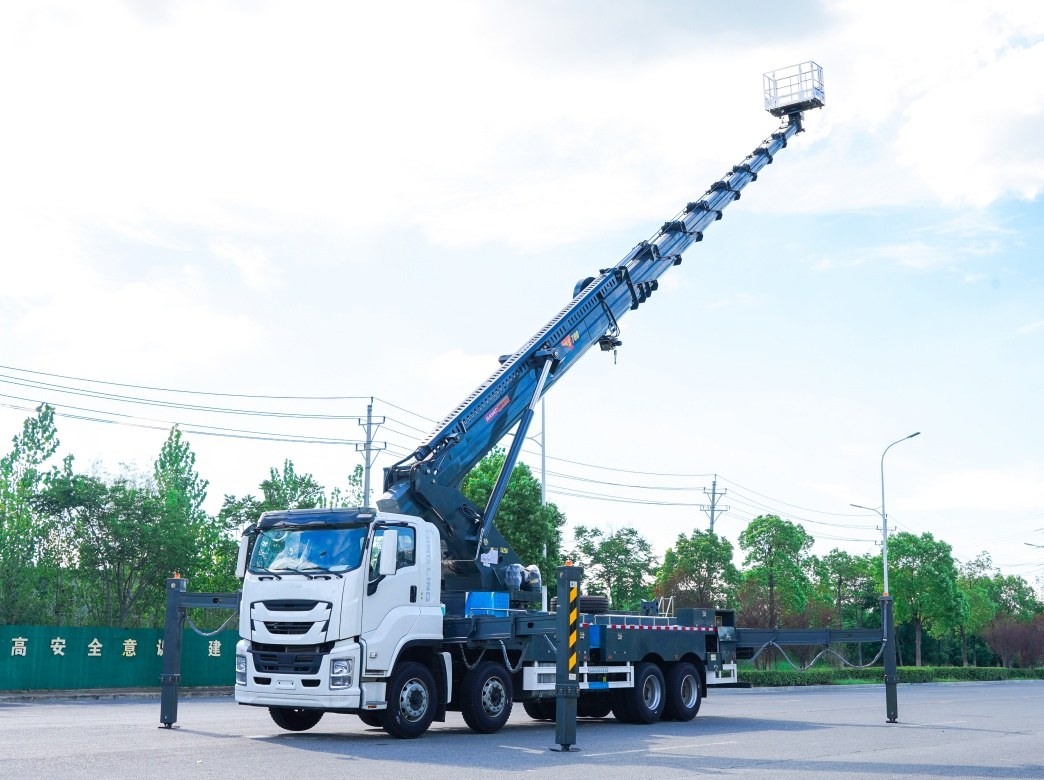 ISUZU 28m Telescopic Boom Aerial Work Platform ISUZU 28m Telescopic Boom Aerial Work Platform