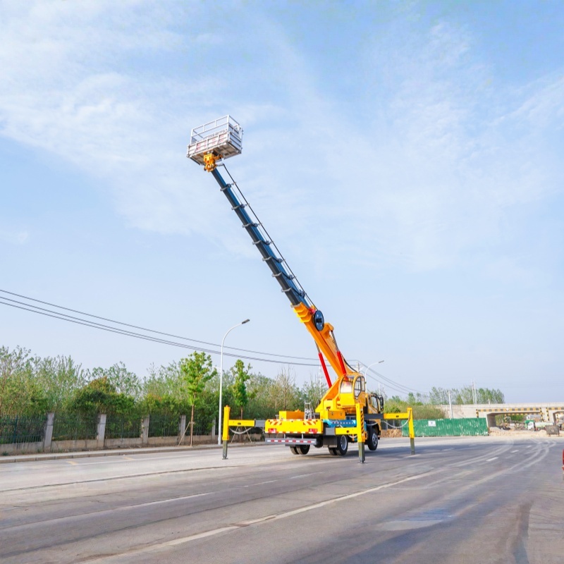 Dongfeng 47m Heavy-Duty Telescopic Boom Aerial Work Platform Truck