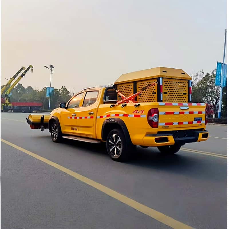 SAIC Pickup Snow Removal Vehicle with Integrated Plow & Spreader
