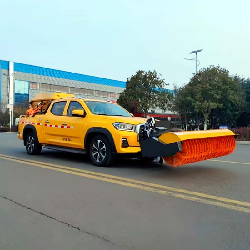 SAIC Pickup Snow Removal Vehicle with Integrated Plow & Spreader