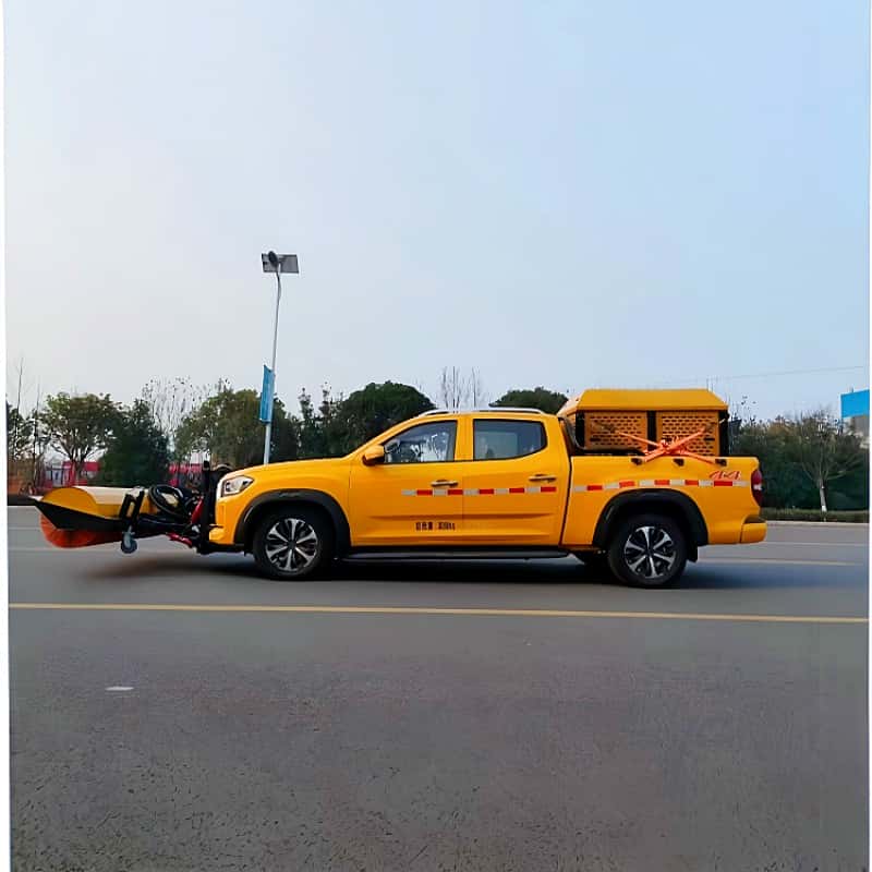 SAIC Pickup Snow Removal Vehicle with Integrated Plow & Spreader