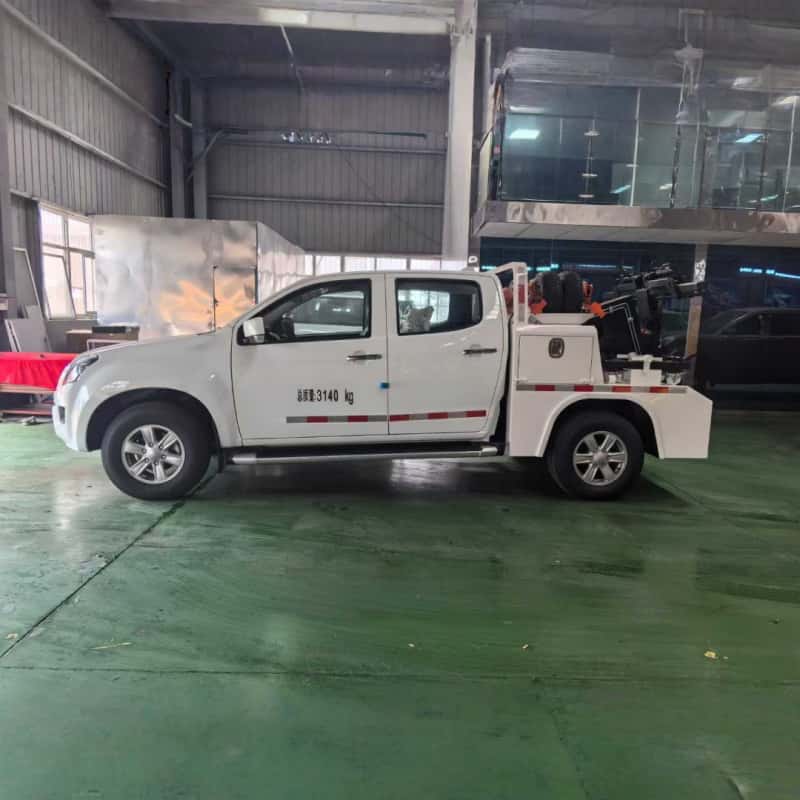 Isuzu 2.5T Diesel Rescue Pickup Truck