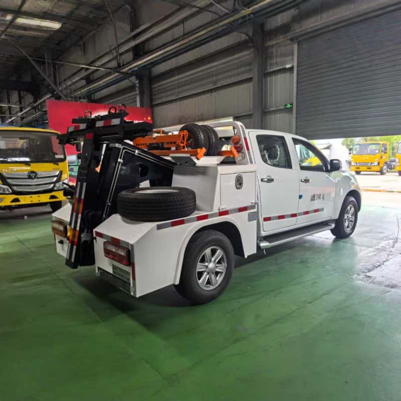Isuzu 2.5T Diesel Rescue Pickup Truck