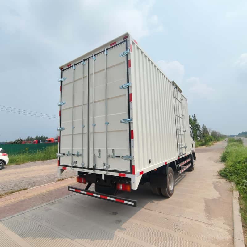 HOWO 4.2m Right-Opening Box Truck