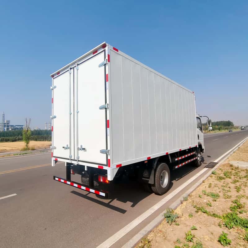 Sinotruk Howo 4X2 Box Truck with Left Side Door
