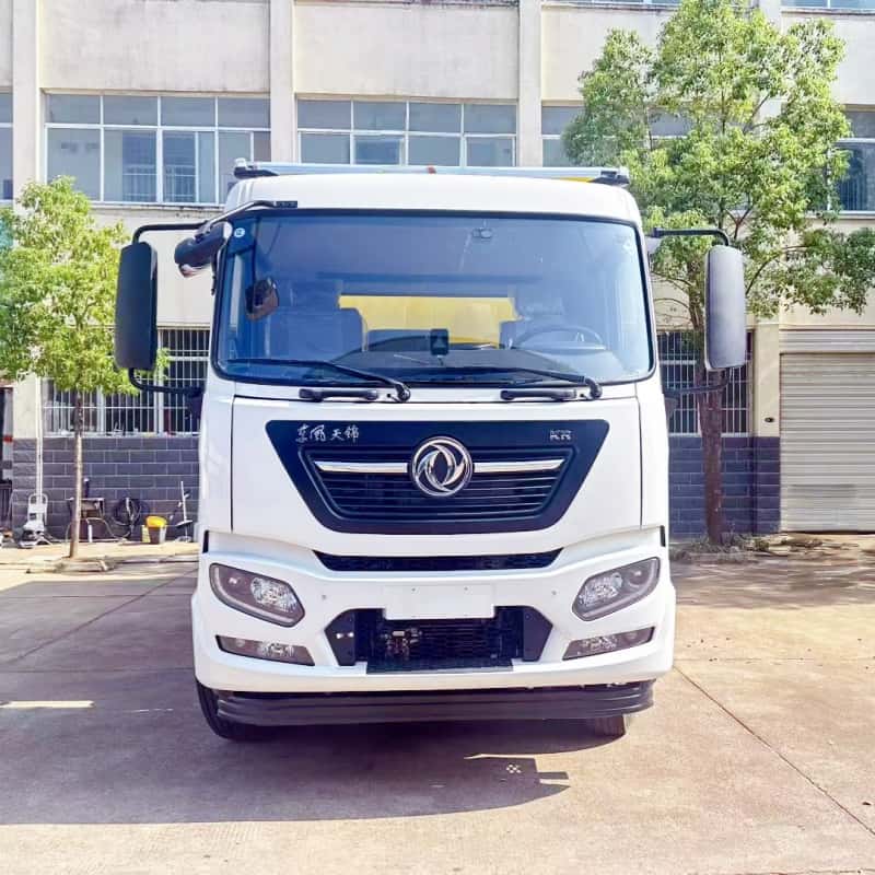 Dongfeng Blasting Equipment Transport Truck Dangerous Goods Van