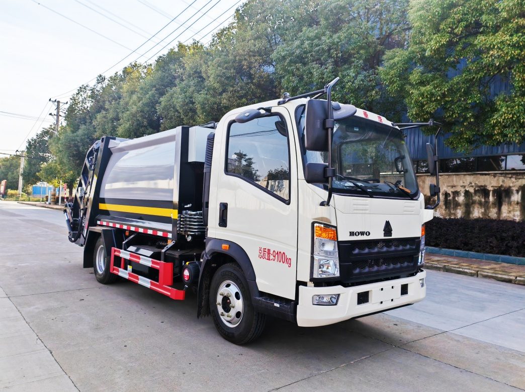 ISUZU 28m Telescopic Boom Aerial Work Platform