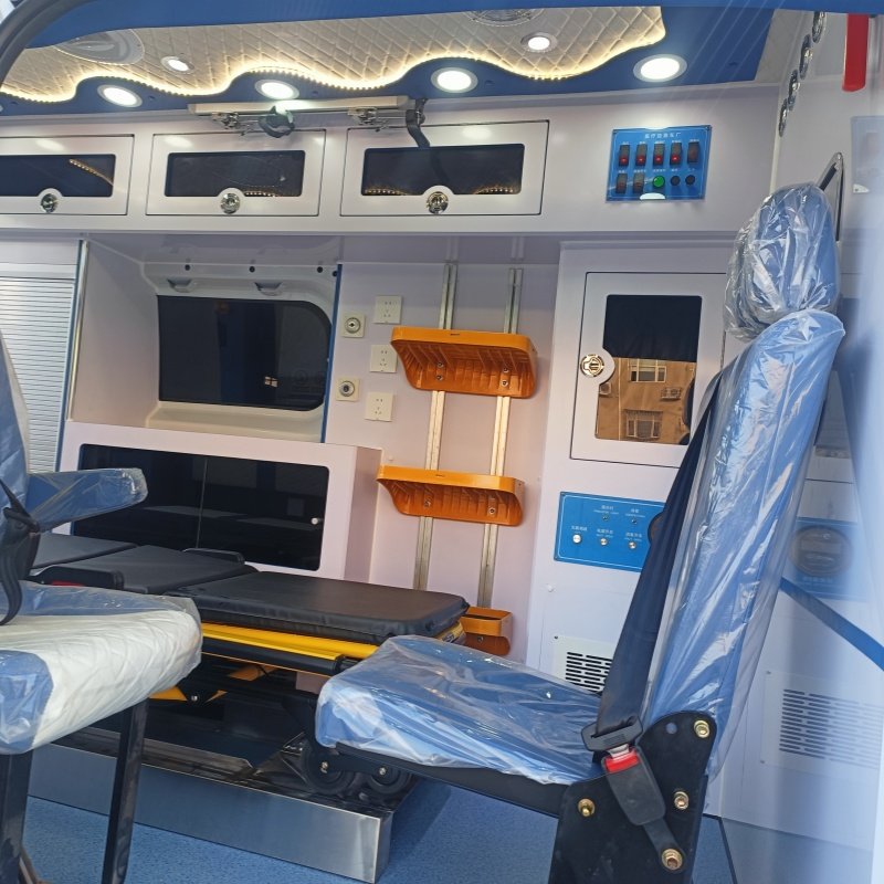 IVECO Juxing Monitoring Ambulance