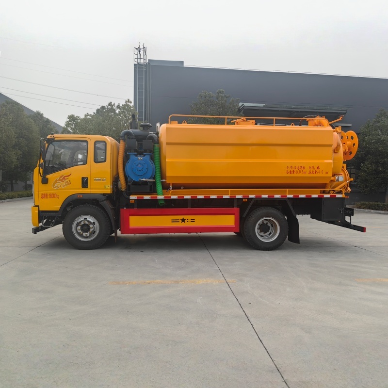 SINOTRUK 15000L Yellow Plate Cleaning and Suction Truck