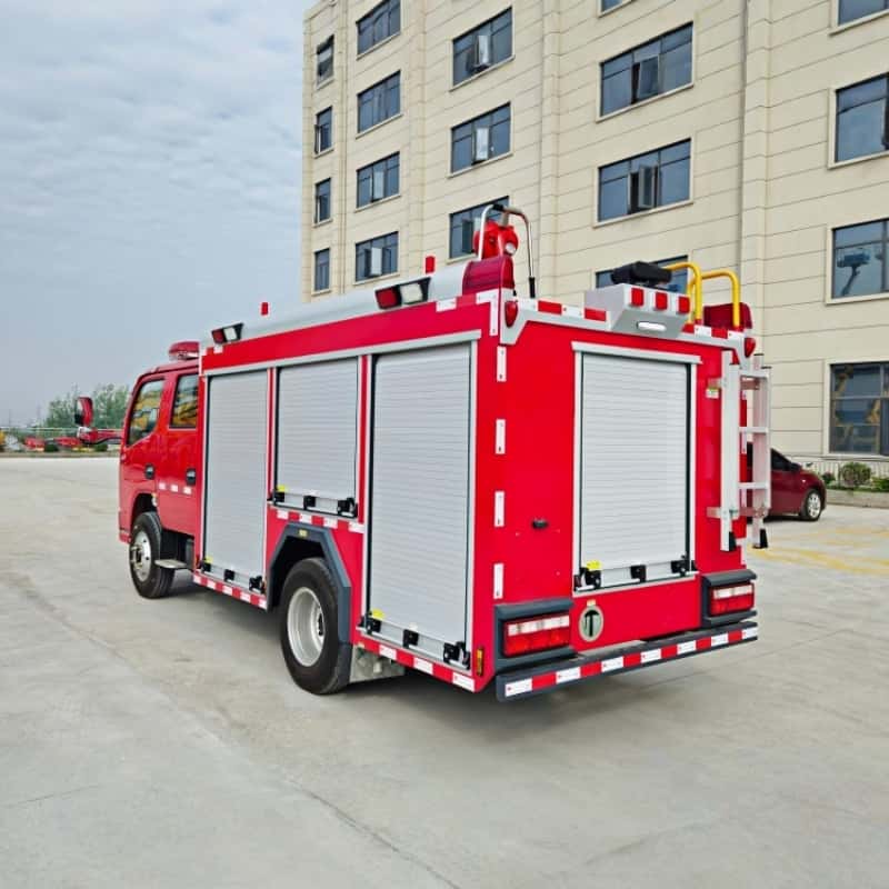 Dongfeng 3000L water tank fire truck