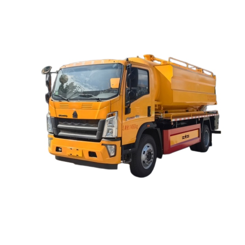 SINOTRUK HOWO 10000L Sewage suction truck cleaning