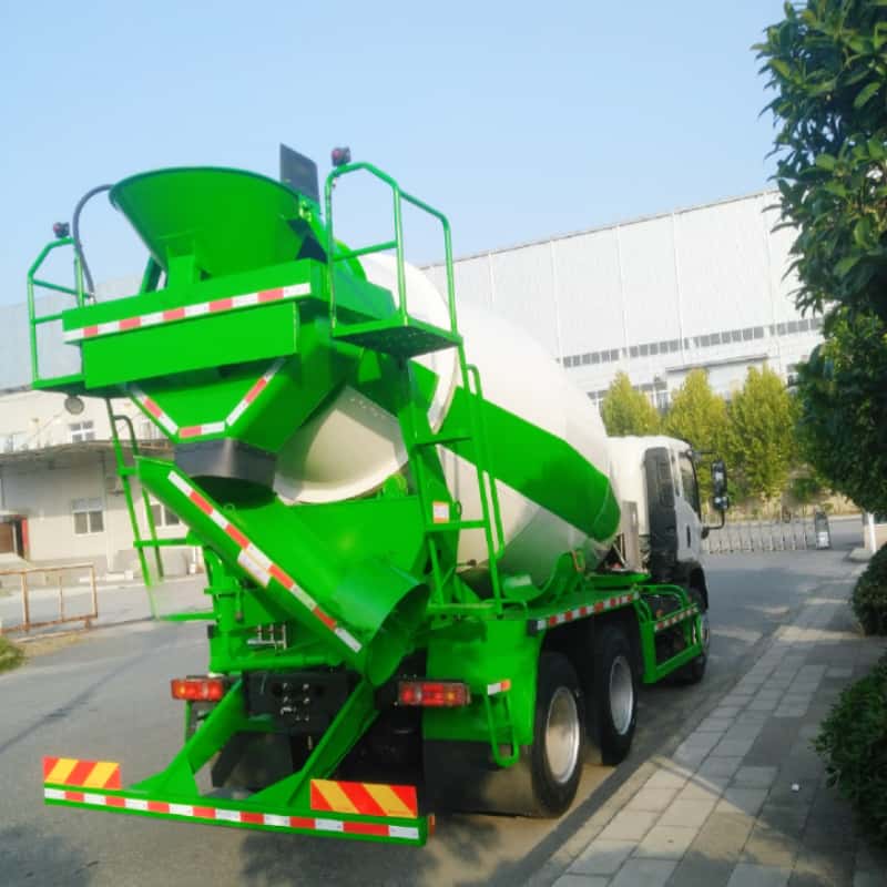 Dayun 6x4 8m³ Medium-Duty Concrete Mixer Truck
