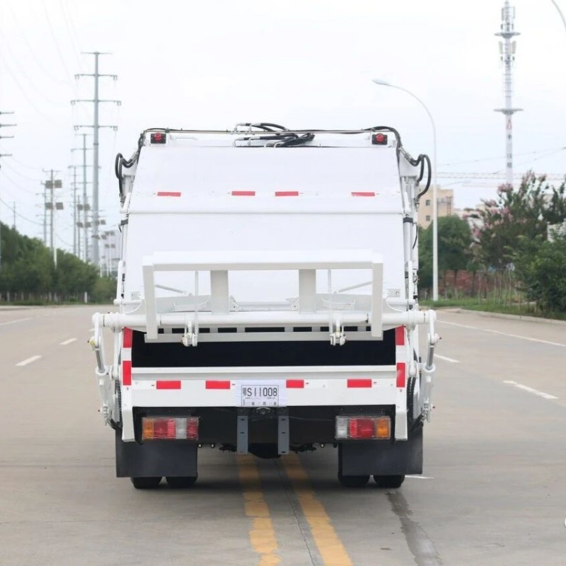ISUZU 6CBM Rear Loader Compactor Garbage Truck
