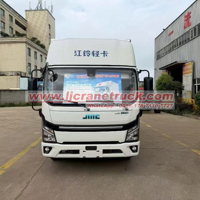 JMC 4.2-meter new energy refrigerated transport vehicle