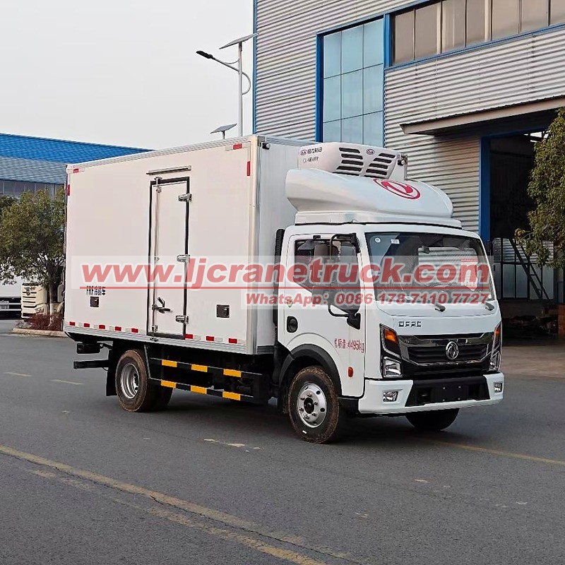 Dongfeng 4x2 5 Ton Refrigerated Truck for Cold Chain Transport