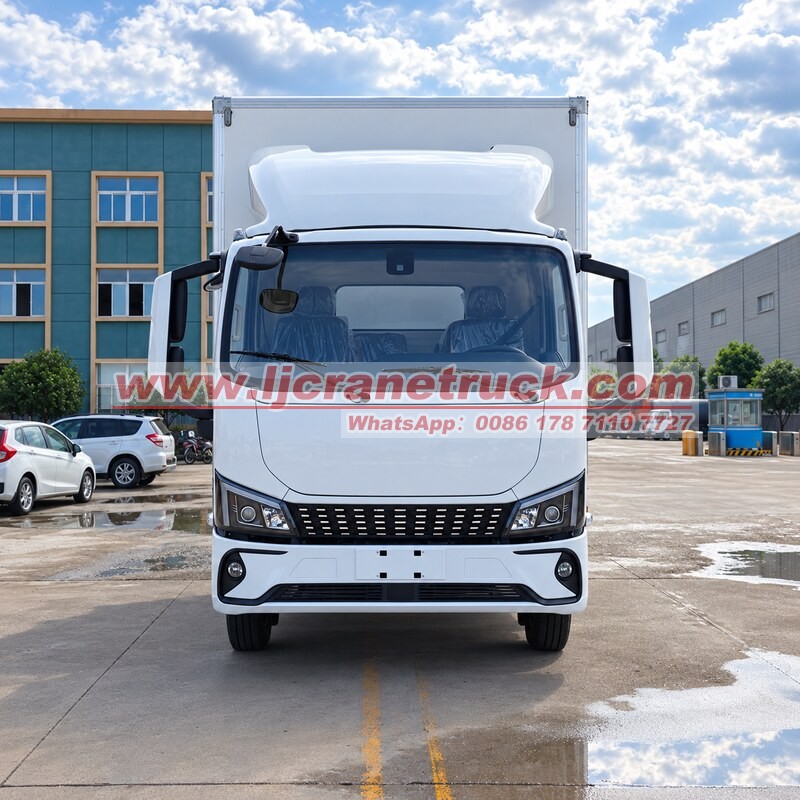 SHACMAN G300 4×2 5 Ton Refrigerated Truck