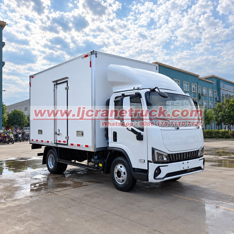 SHACMAN G300 4×2 5 Ton Refrigerated Truck