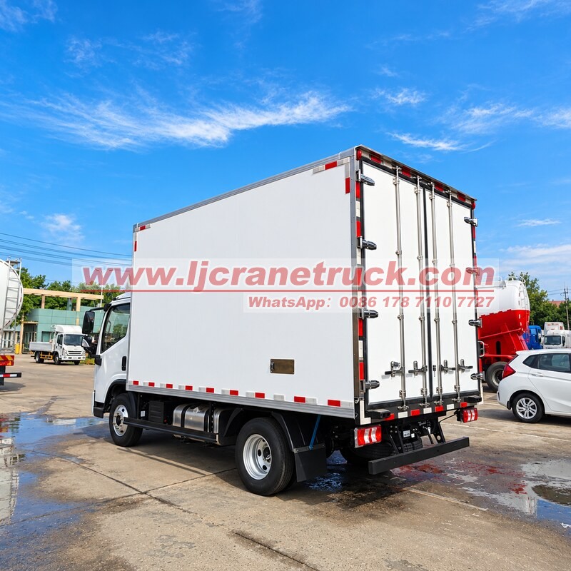 SHACMAN G300 4×2 5 Ton Refrigerated Truck