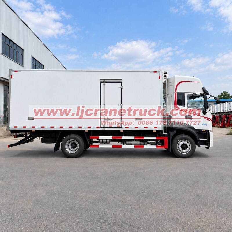 DONGFENG Tianjin 6.8m Refrigerated Truck